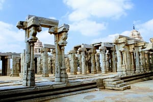 Awesome Architecture of Lepakshi Temple